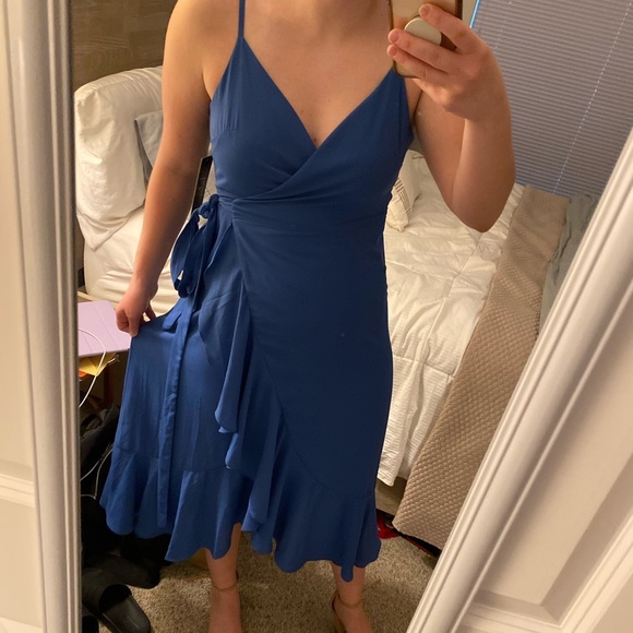 Blue wrap midi Lulus dress - Picture 5 of 5